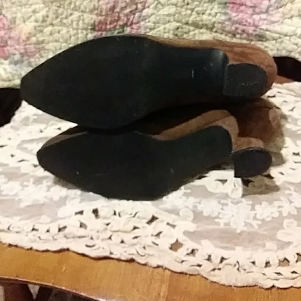 Boots - Picture 5 of 5